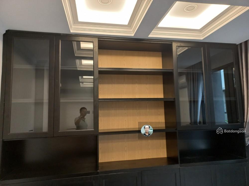 Hiếm! chỉ nhỉnh 40 tỷ có 162m2 nhà mặt phố bưởi ba đình 162m2 4 tầng kdsu  ô tô dừng đỗ 24/7