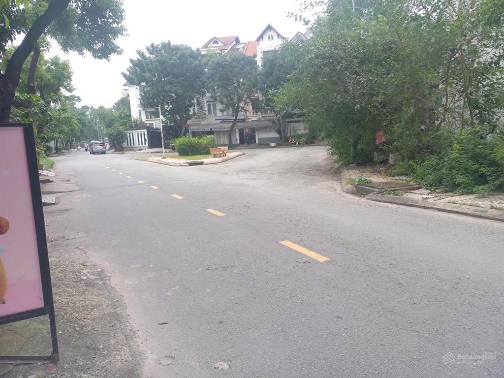 Bán lô góc 8,8x20m đường số 7, gần chợ tân quy, giá 39 tỷ