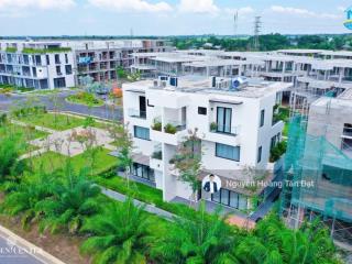 Bán nhà phố green center sân golf long an ,dt 82m2 bán giá gốc cđt, đã bàn giao nhà cho cư dân