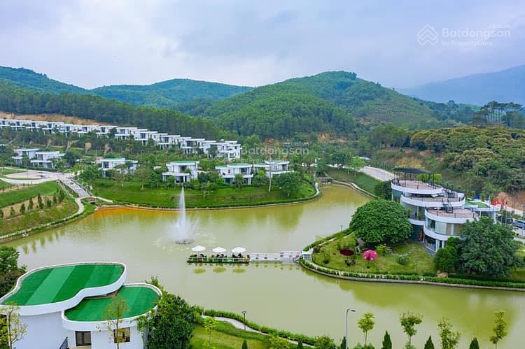 Bán gấp biệt thự 400m2 full nội thất. view hồ đẹp nhất dự án. giá chỉ 6.2 tỷ. sổ đỏ lâu dài