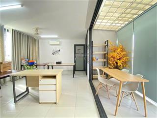 Hot  chính chủ vp 70m2  võ thị sáu q3  chỉ 17 tr/th  ban công lớn đẹp