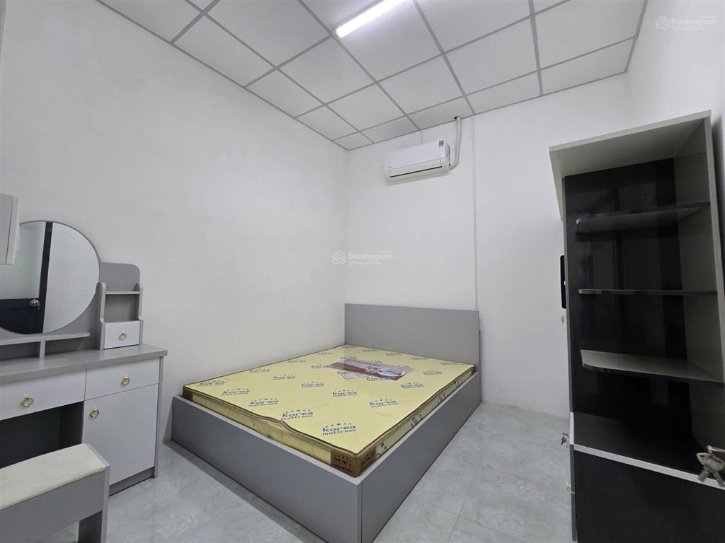 Nhà mới 100% xây để ở tặng full nội thất ngay đền hùng võ văn kiệt có sân đậu được ô tô