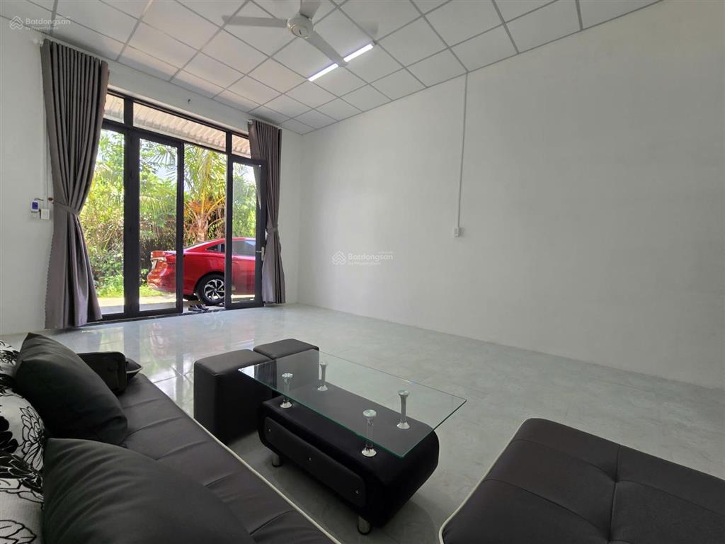 Nhà mới 100% xây để ở tặng full nội thất ngay đền hùng võ văn kiệt có sân đậu được ô tô