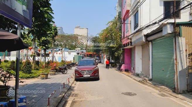 Bán đất phố trạm, long biên, 37m² mt 3.8m, vị trí đẹp, nằm trong khu dân cư, tiện ích đầy đủ