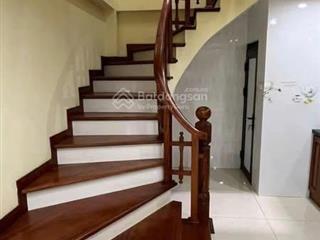 Cho thuê nhà ngõ 16 hoàng cầu 43m x4t giá 12tr/th