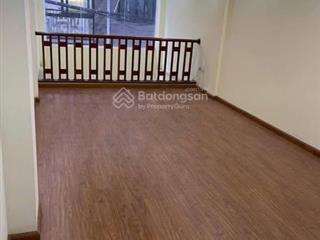 Cho thuê nhà ngõ 10 nguyễn văn huyên 70m2 x6t thang máy