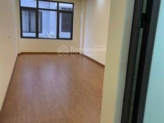Cho thuê nhà ngõ 111 nguyễn xiển 50m x6t ô tô đỗ cửa