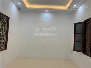 Cho thuê nhà ngõ 106 hoàng quốc việt 75m x4t ô tô đỗ cửa