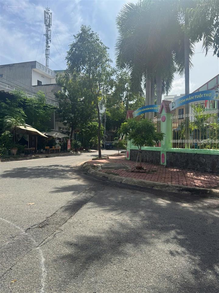 Cho thuê nhà 1 trệt 3 lầu kđt chí linh  72m2  có thang máy