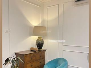 3pn dùng gỗ sồi thịt oak, nhà tắm toto, bếp bosch. giao nhà liền được