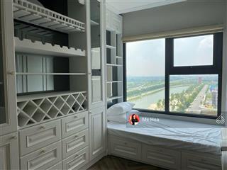Chuyển sang bt nên bán gấp căn góc 2n + 1,2w nội thất luxury tòa s2.03 view sông san hô siêu đẹp