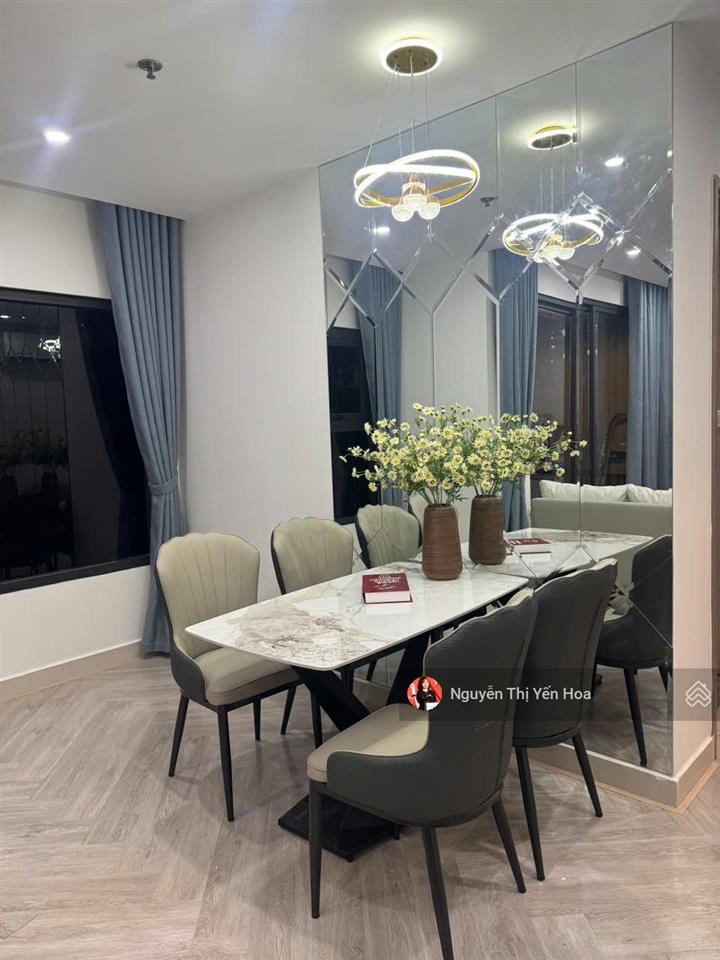 Chính chủ gửi bán gấp căn hộ 2n2w góc tòa s1.06 vinhomes ocp view đẹp thoáng, full nội thất như ảnh