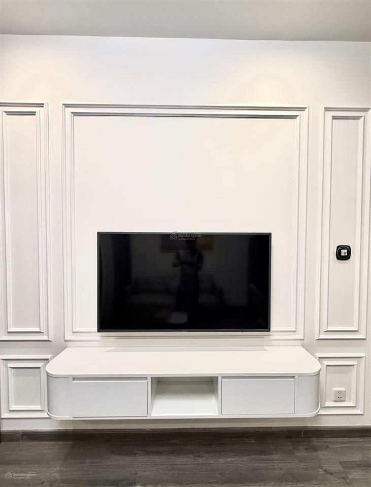 Chính chủ gửi bán căn hộ 1n + tòa r1.03 view hồ cá koi, view công viên gia lâm siêu đẹp