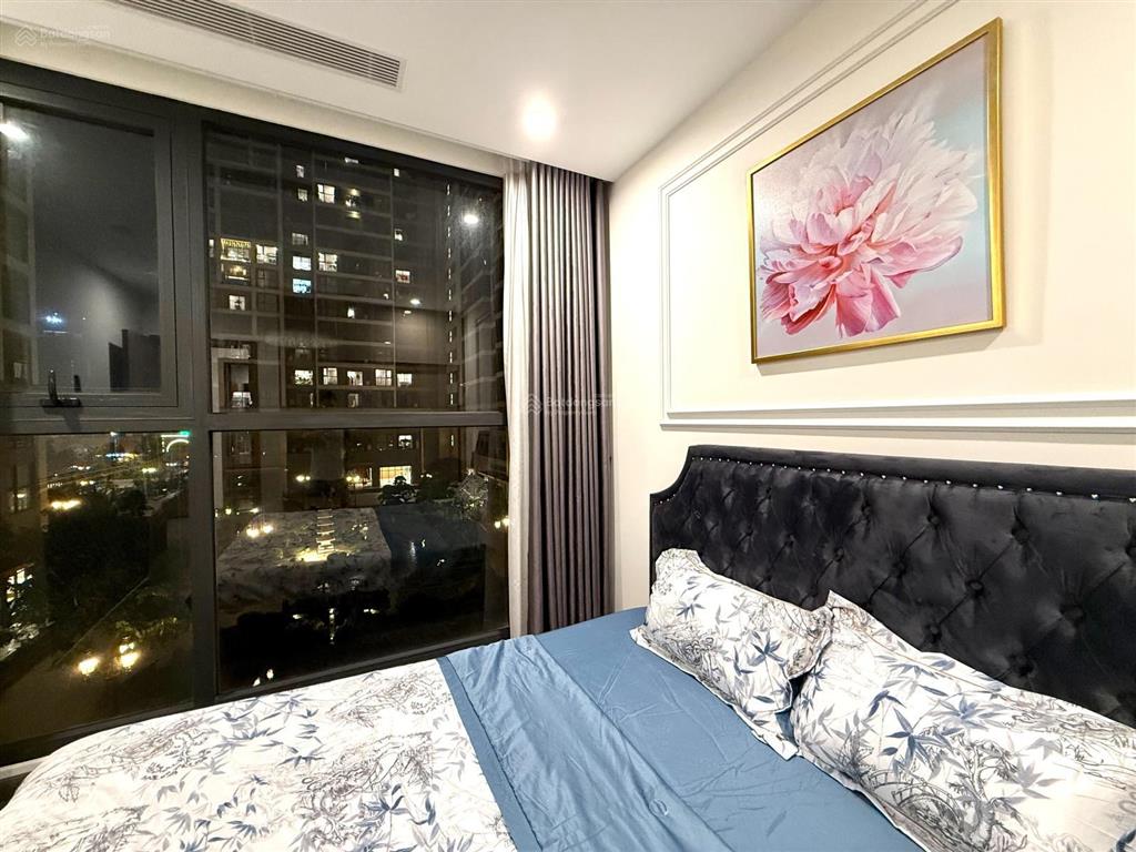 Chính chủ gửi bán căn hộ 1n + tòa r1.03 view hồ cá koi, view công viên gia lâm siêu đẹp