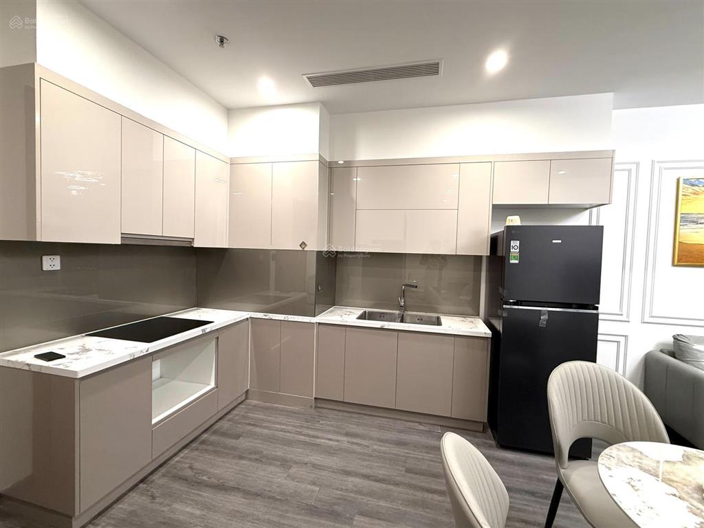 Chính chủ gửi bán căn hộ 1n + tòa r1.03 view hồ cá koi, view công viên gia lâm siêu đẹp