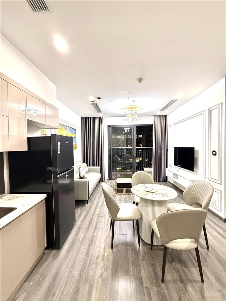 Chính chủ gửi bán căn hộ 1n + tòa r1.03 view hồ cá koi, view công viên gia lâm siêu đẹp