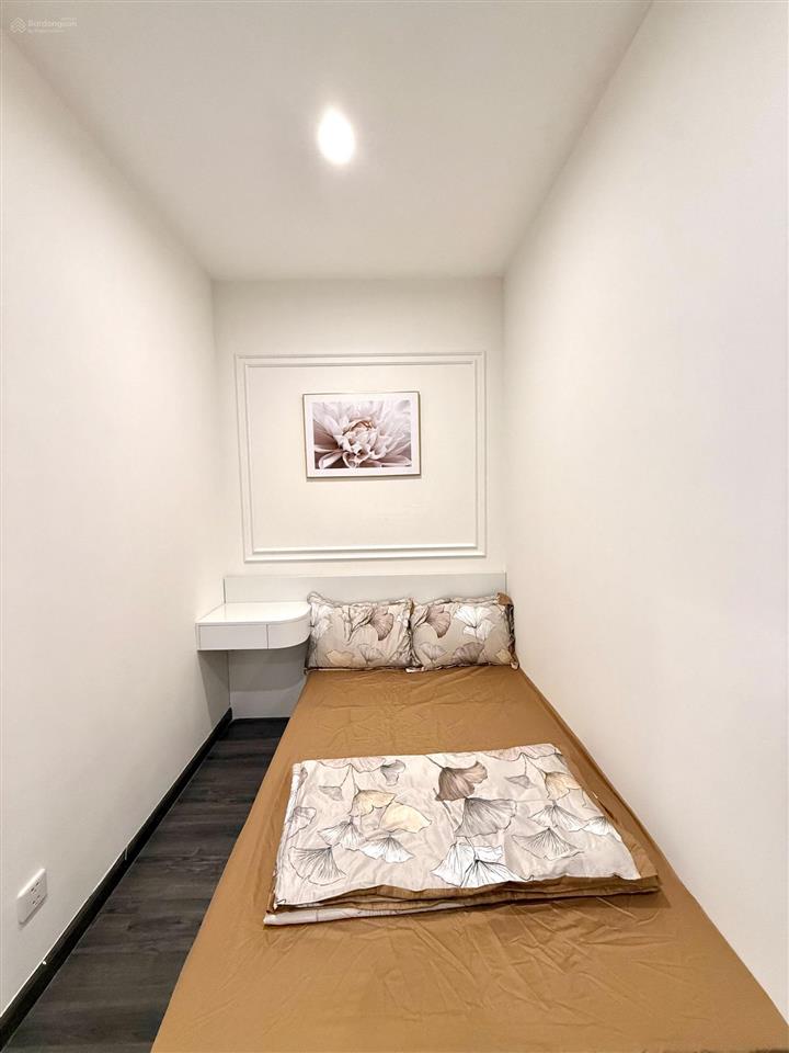 Chính chủ gửi bán căn hộ 1n + tòa r1.03 view hồ cá koi, view công viên gia lâm siêu đẹp