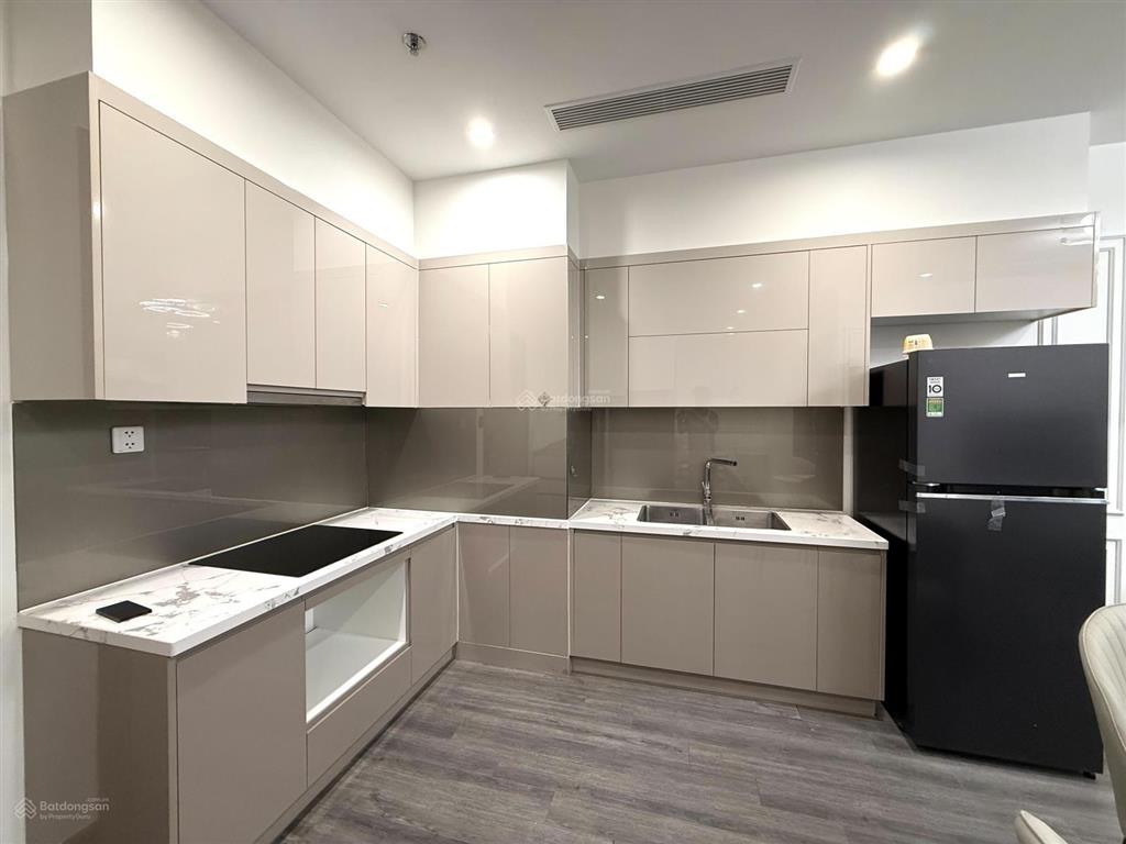 Chính chủ gửi bán căn hộ 1n + tòa r1.03 view hồ cá koi, view công viên gia lâm siêu đẹp