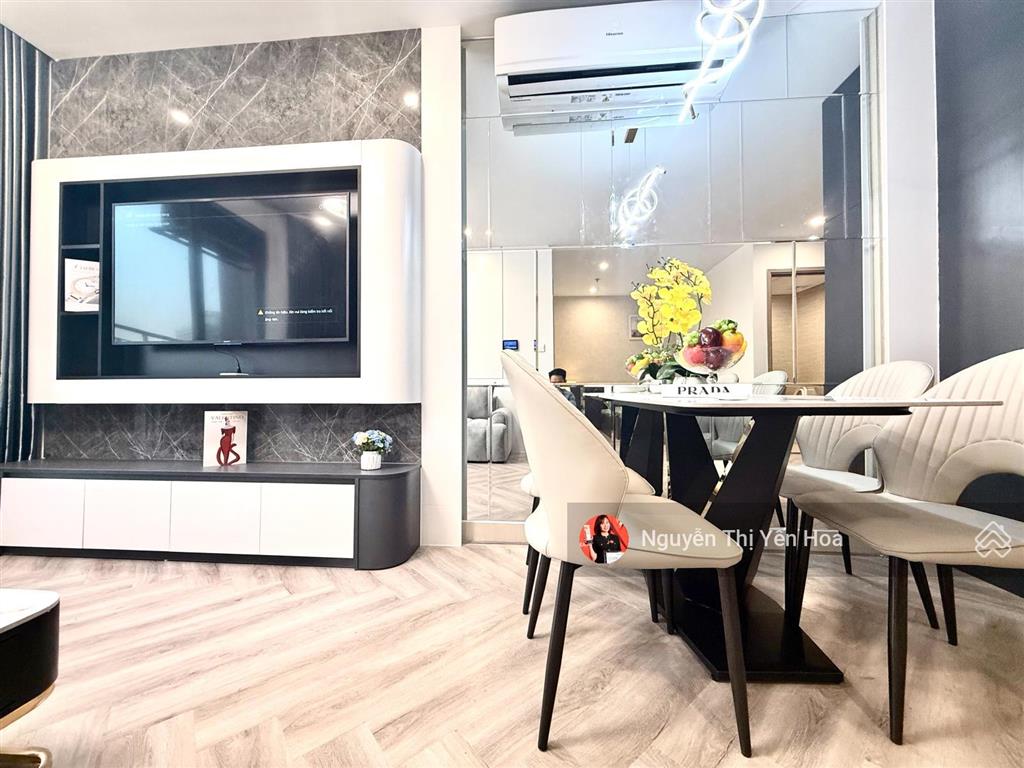 Cần tiền bán gấp căn 1n+ 48m, giảm giá 200tr tòa s1.06 full nội thất luxuty ,view đẹp tại vin1