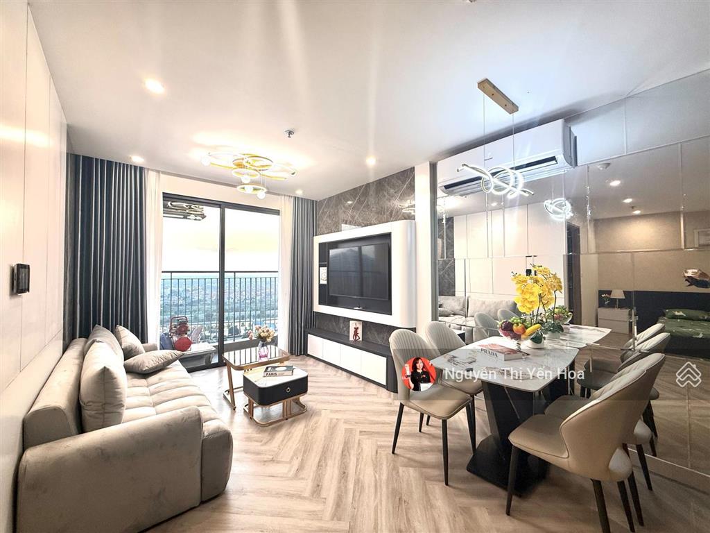 Cần tiền bán gấp căn 1n+ 48m, giảm giá 200tr tòa s1.06 full nội thất luxuty ,view đẹp tại vin1