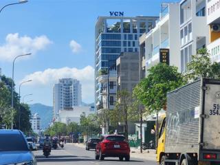 Cho thuê nhà đường thích quảng đức, diện tích sử dụng 1600m2 mặt tiền 15m
