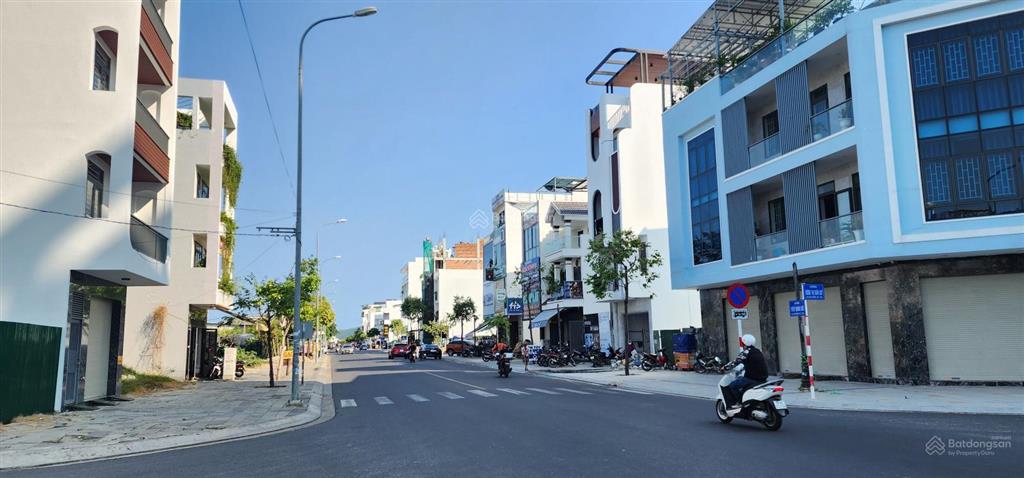 Bán đất đường số 4 kđt vcn phước long 1, vị trí siêu đẹp giá tốt