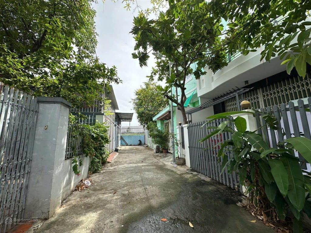 Bán nhà 2 tầng hẻm ô tô tại cầu dứa phú nông, sổ hồng hoàn công giá 3,750 tỉ