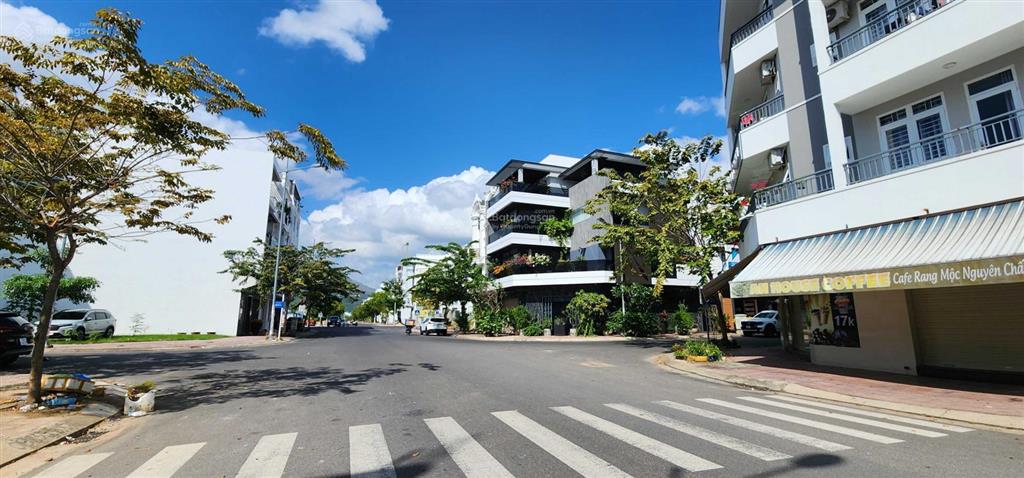 Bán lô góc đường số 8 kđt lê hồng phong 2 hàng hiếm giá tốt