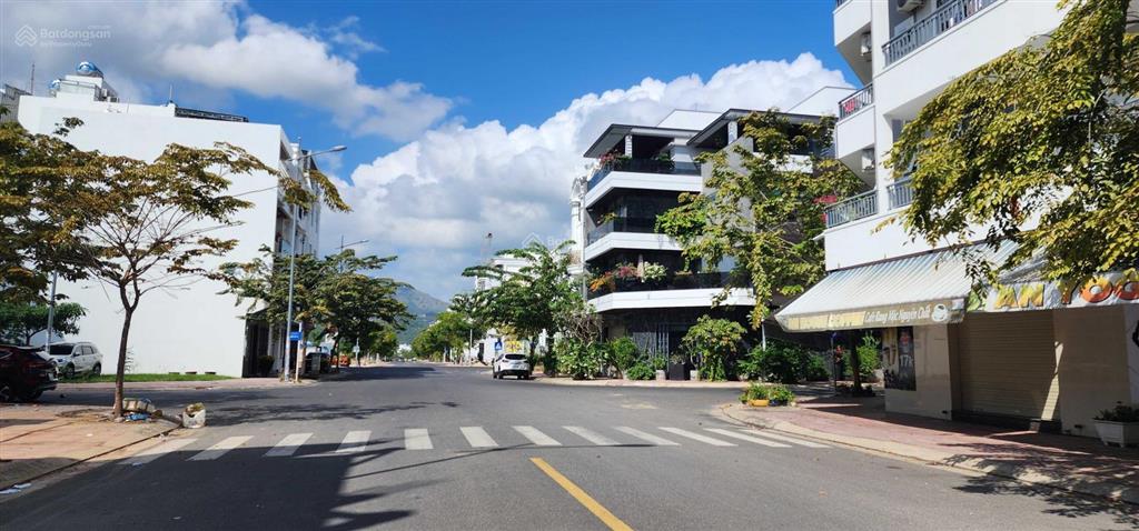 Bán lô góc đường số 8 kđt lê hồng phong 2 hàng hiếm giá tốt