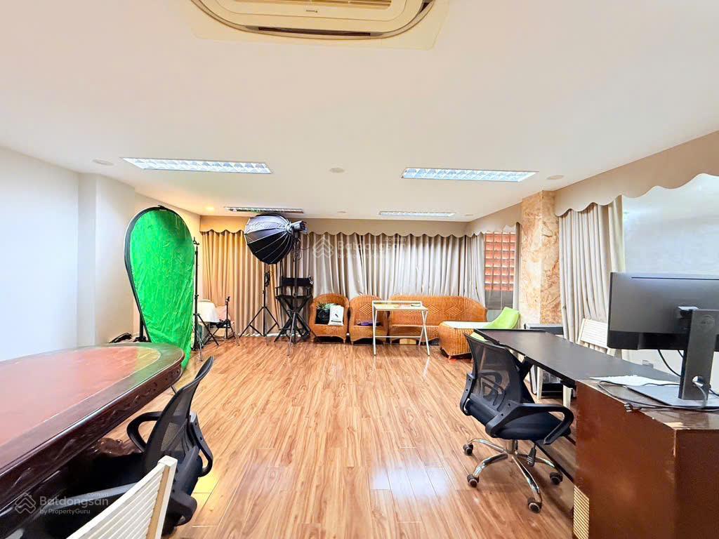 Bán nhà 6 tầng hxh  ngang 9m  có thang máy  phù hợp làm chdv  dòng tiền 100tr/tháng