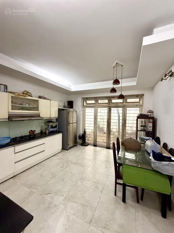 Bán nhà hẻm xe tải thông  lê văn sỹ  diện tích to 120m 4 tầng  oto ngủ nhà  phù hợp làm chdv