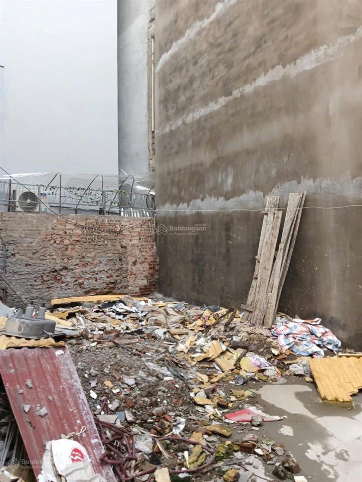 Cần bán gấp mảnh đất nở hậu p yên hoà,tt cầu giấy 55m2,mt 4m,giá 8,6 tỷ ôtô nhỏ đi qua,tặng gpxd 6t