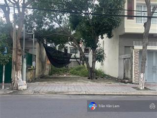 Lô đất rẻ nhất cực đẹp 2 mặt tiền  ngang rộng 7,9m đường nhựa 16m gần biển vĩnh hòa, nha trang