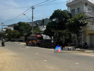 Nhà đẹp 2 tầng  mặt tiền trần khát chân  ngang 7,7m vĩnh hòa, nha trang
