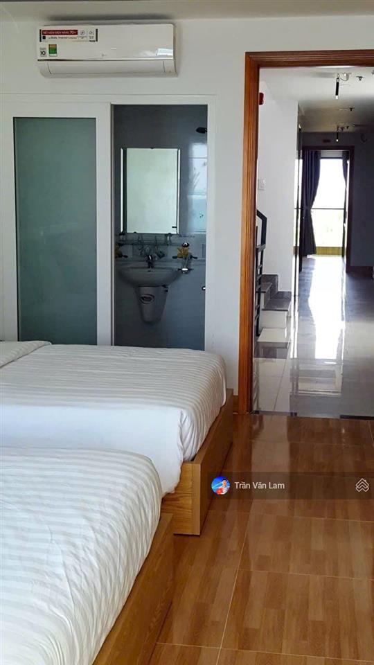 Bán khách sạn 2 mặt tiền 7 tầng sát biển nha trang  dòng tiền 60 tr/tháng
