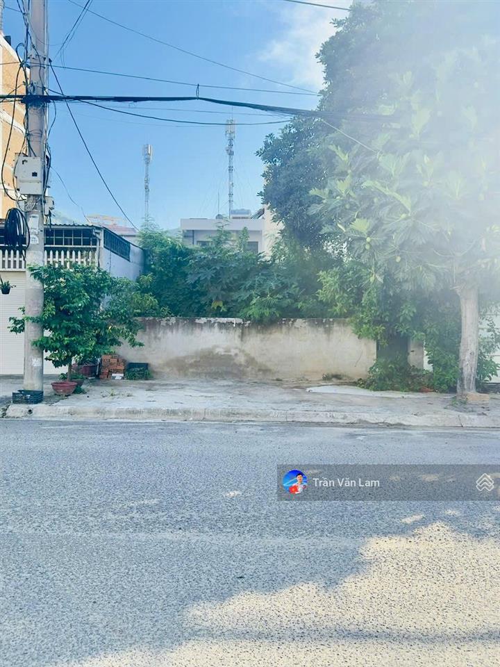 Bán lô đất cực đẹp mặt tiền trần khát chân (20m) gần biển