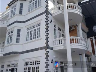 Bán biệt thự vườn sát biển hòn chồng đường phạm văn đồng, nha trang