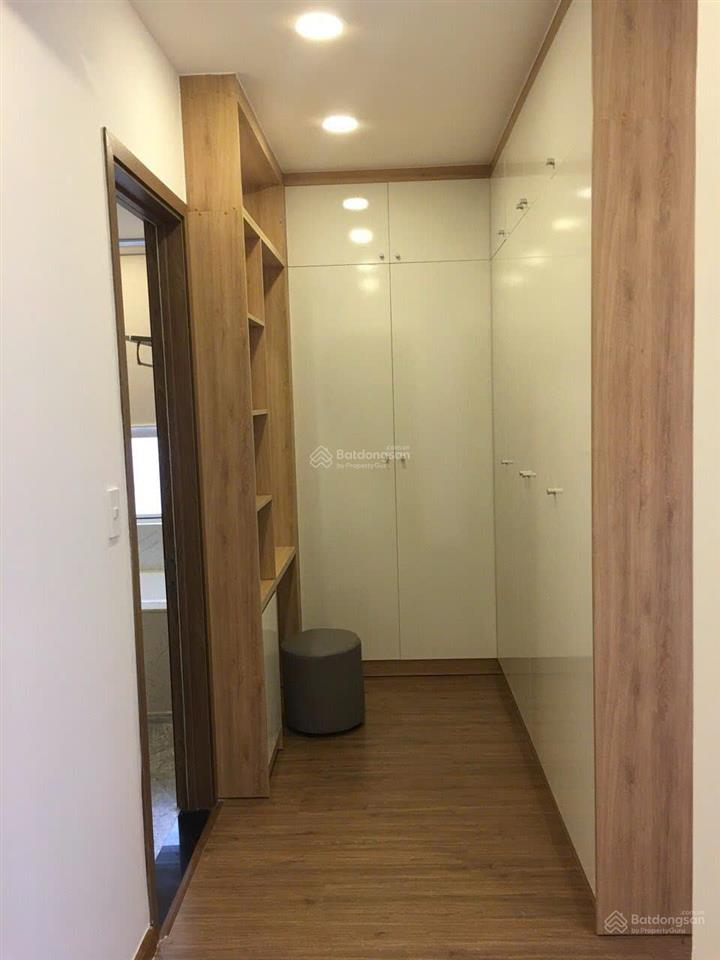 Bán gấp căn tropic garden, 4pn 134m2, căn góc, 10tỷ700, sổ hồng, hướng đn  0903 043 ***