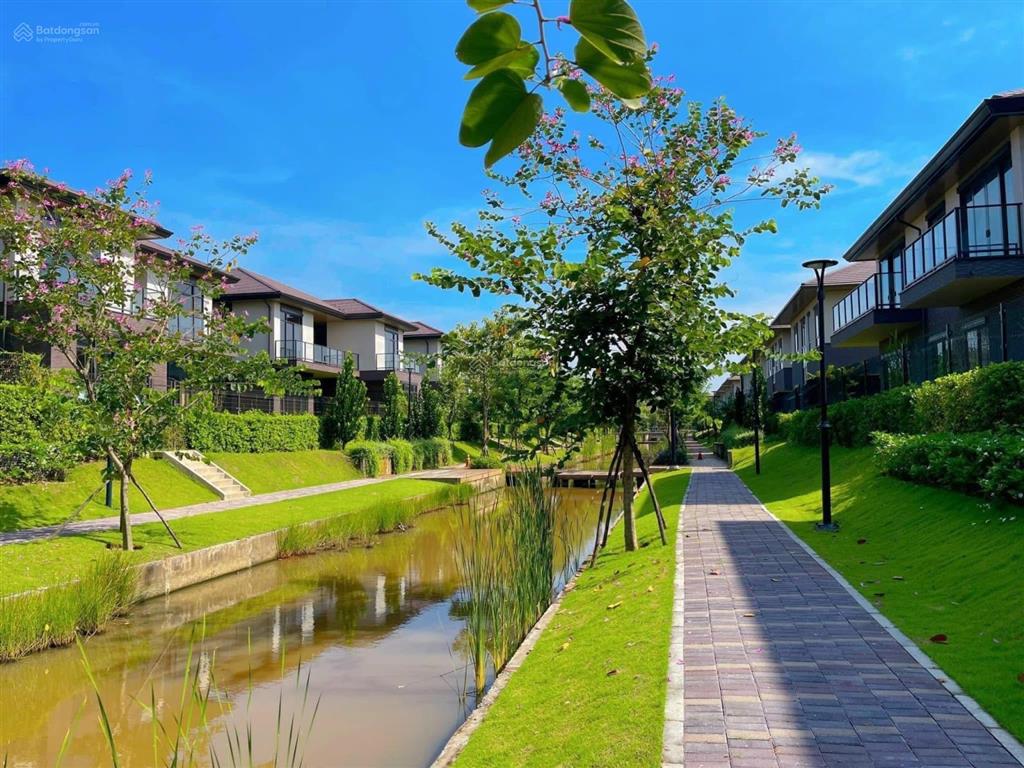 Biệt thự đơn lập khu đô thị waterpoint ven kênh đào mát mẻ