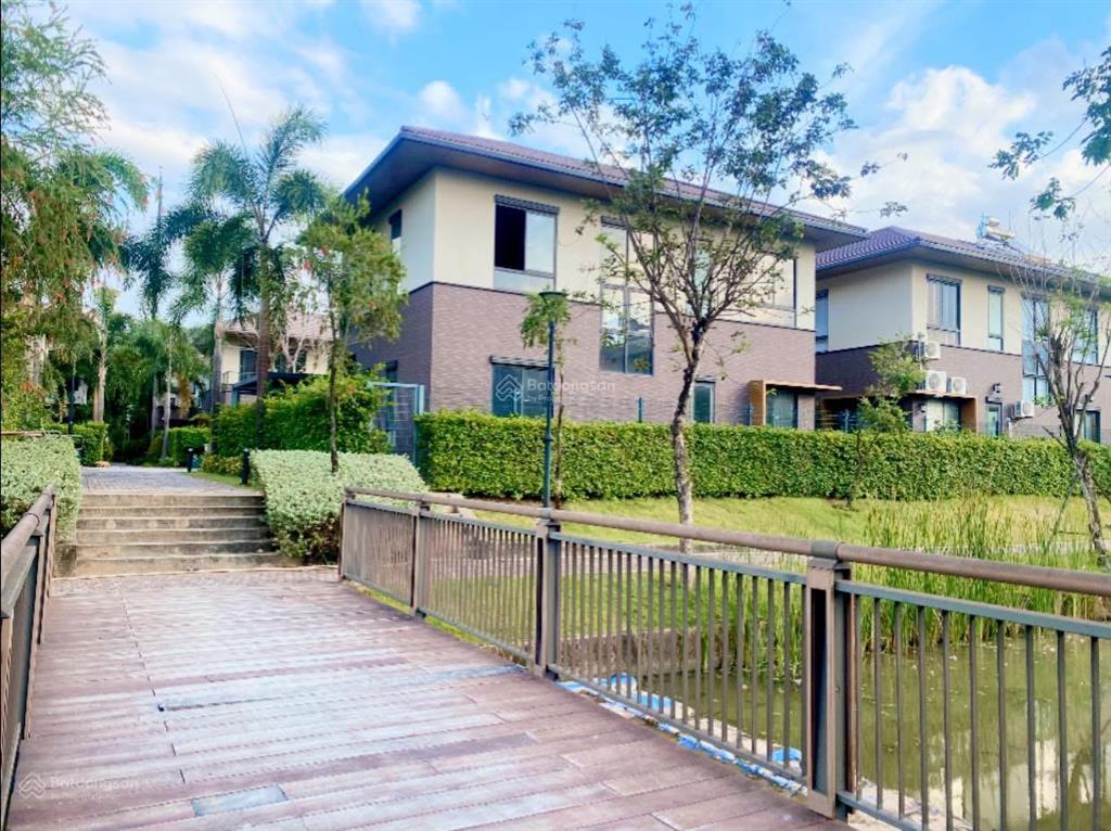 Biệt thự đơn lập khu đô thị waterpoint ven kênh đào mát mẻ