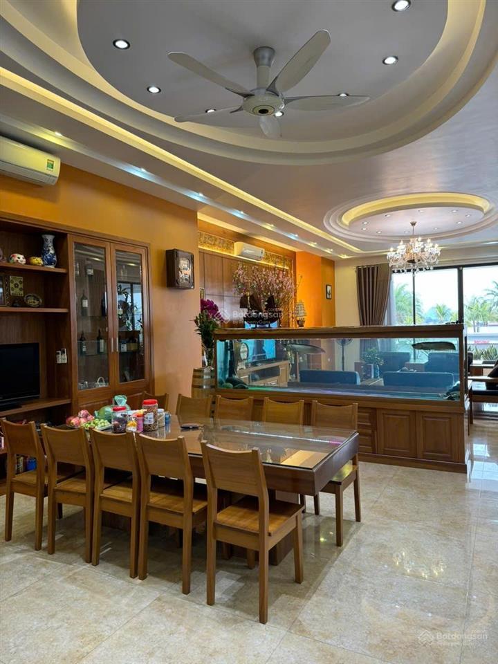 Bán đất, tặng ngay căn biệt thự đường bao biển hạ long, bãi tắm hòn gai. chủ thiện chí bán ạ