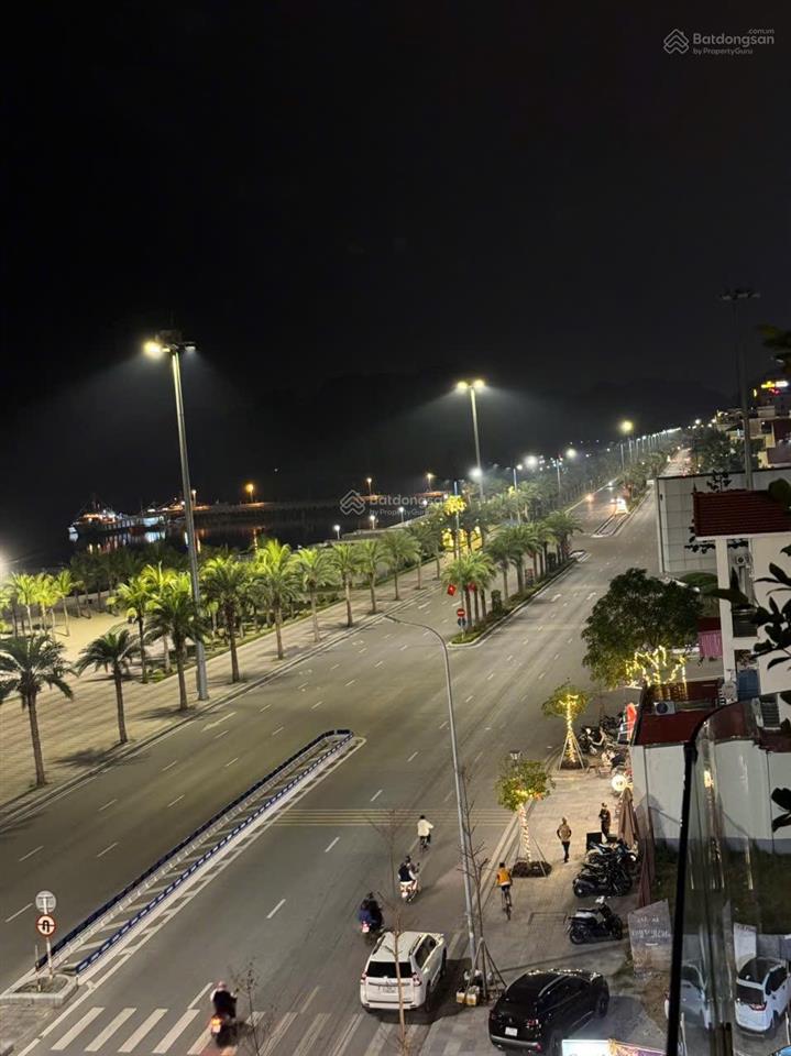 Bán đất, tặng ngay căn biệt thự đường bao biển hạ long, bãi tắm hòn gai. chủ thiện chí bán ạ