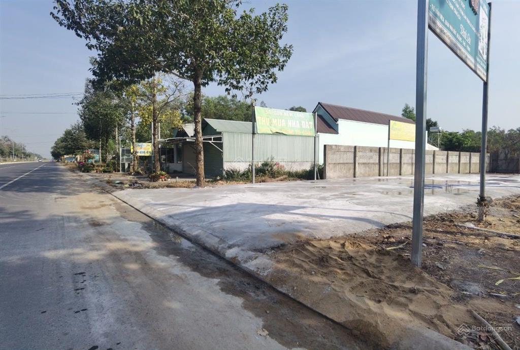 Cho thuê đất mặt tiền đường nguyễn hữu cảnh, nhơn trạch, dt 1000m2, giá chỉ 20 triệu,full thổ cư