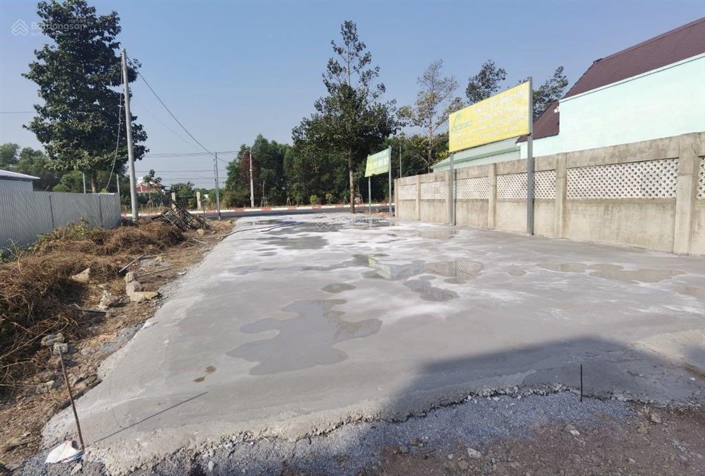 Cho thuê đất mặt tiền đường nguyễn hữu cảnh, nhơn trạch, dt 1000m2, giá chỉ 20 triệu,full thổ cư