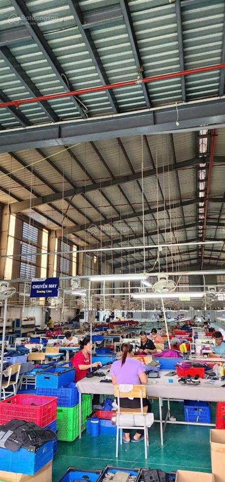 Cần bán nhà xưởng đang cho thuê 5000m2 giá cực tốt .