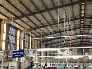Cần bán nhà xưởng đang cho thuê 5000m2 giá cực tốt .