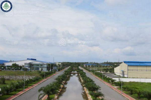 Cần chuyển nhượng 26.000m2 (2ha6). đất sxkd 2 mặt tiền đã đóng thuế 1 lần ngoài khu.