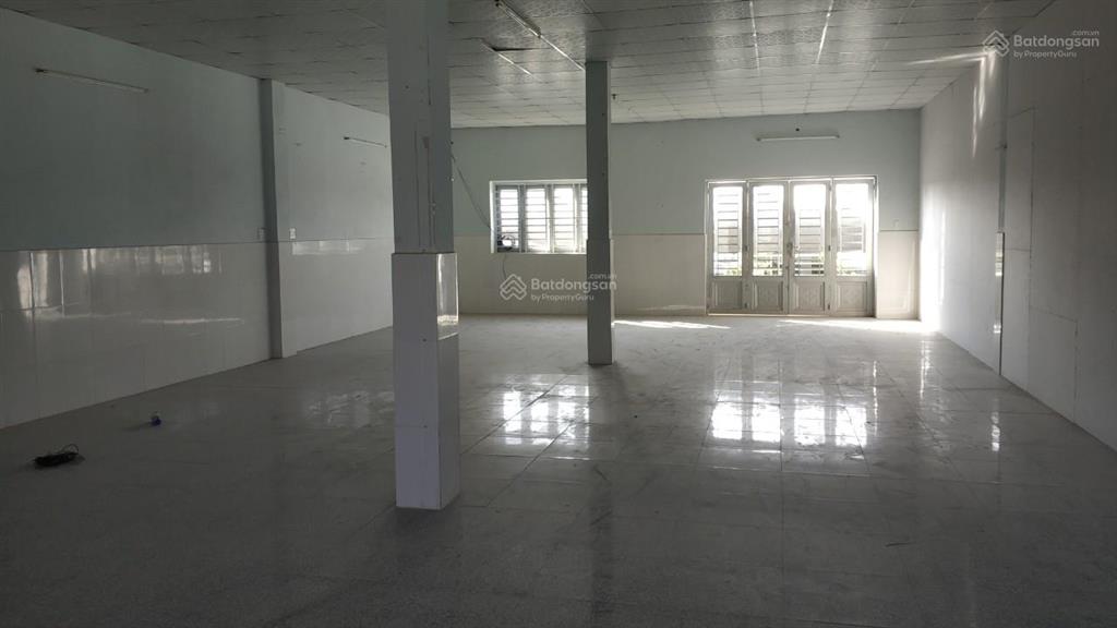 Cho thuê 500m2 nhà xưởng may mặc  in ấn  kho hàng hóc môn 22tr/ tháng