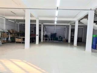 Cho thuê 1200m2 nhà xưởng kiên cố  thị trấn hm