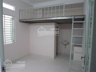 Phòng khép kín, có nl, giường 2,2tr và 2,3tr/tháng tại 332 nguyễn trãi ngay đại học tự nhiên đi vào